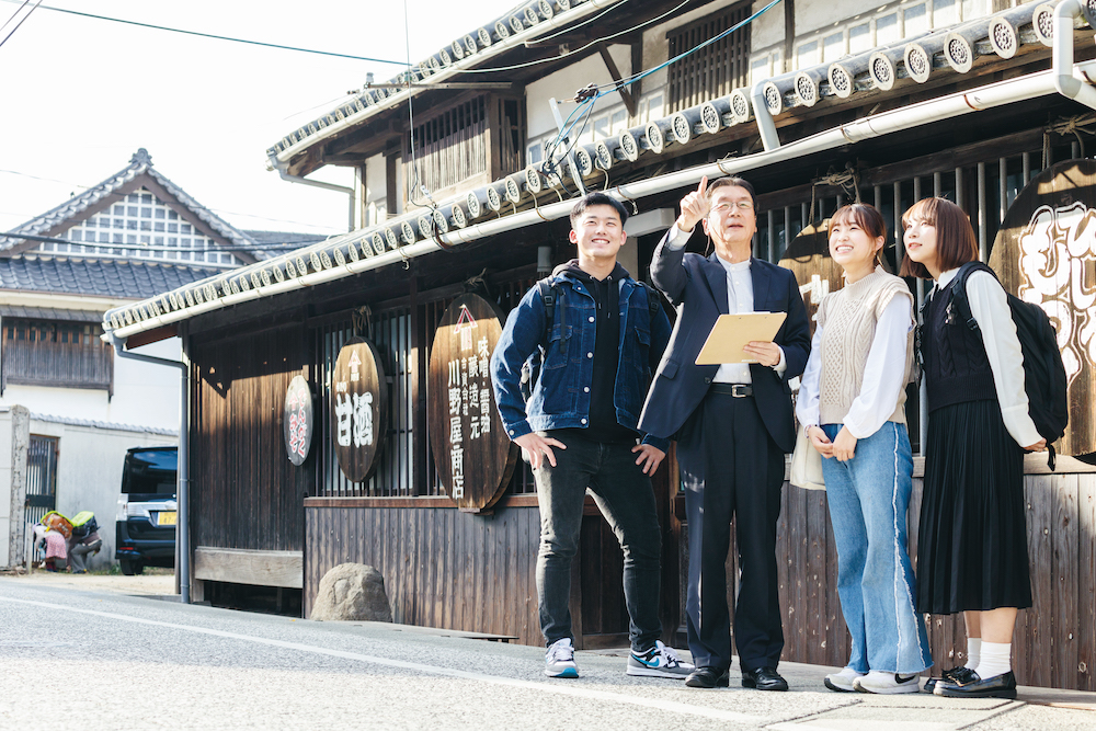 国際教養学部国際教養学科