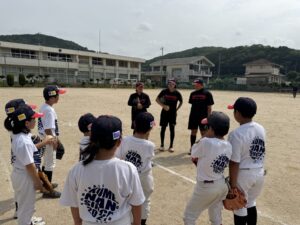 ③外野手による説明の様子