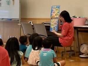 みんなで絵本の世界へ
